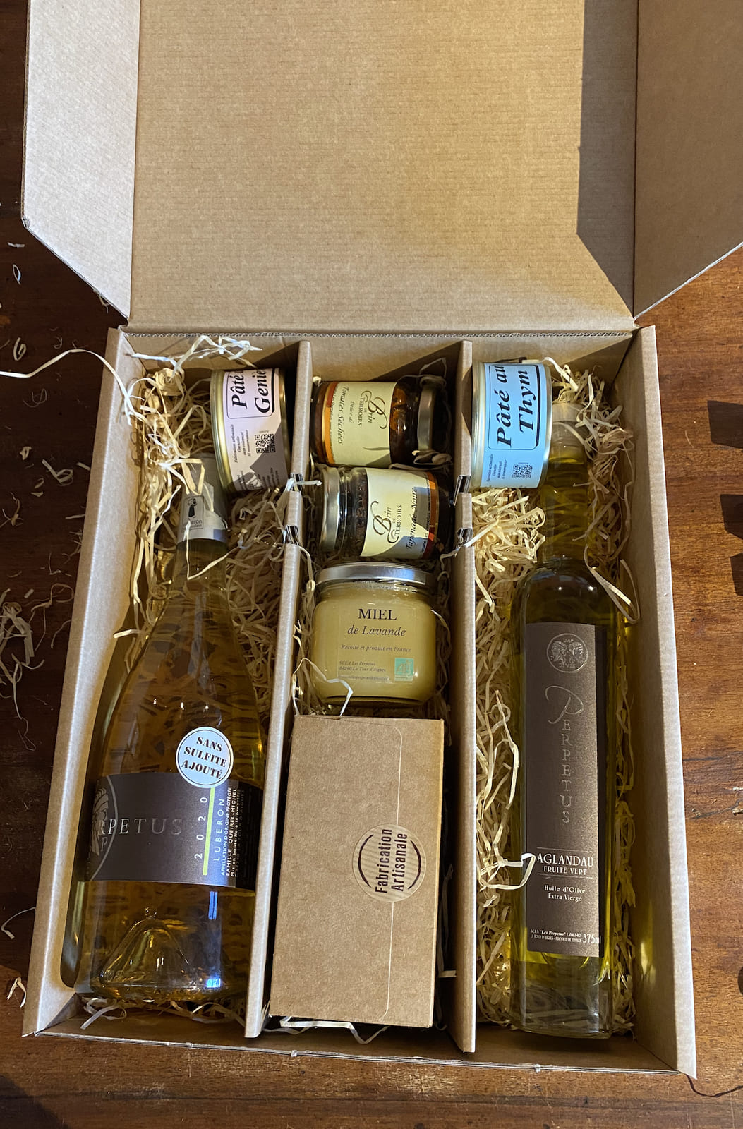 coffret gourmand domaine les perpetus